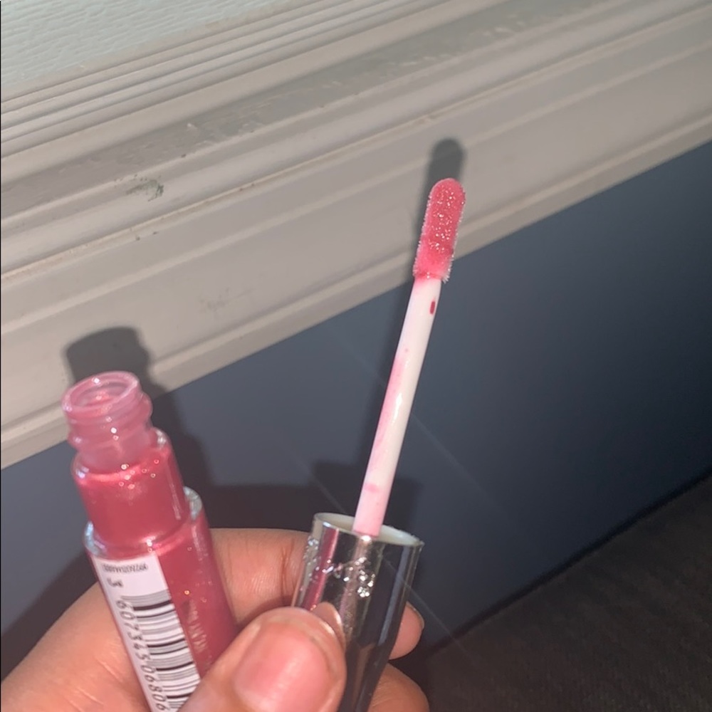 Lip gloss - Picture 3 of 3
